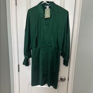 H&M Elegant Green Button-Up Dress